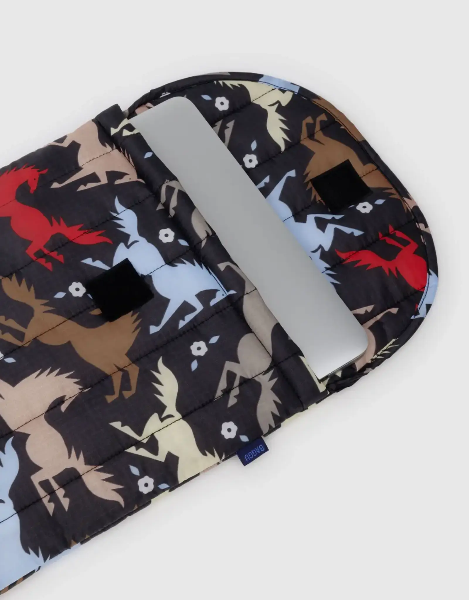 Baggu - 16" Puffy Laptop Sleeve, Horse Cut-Outs