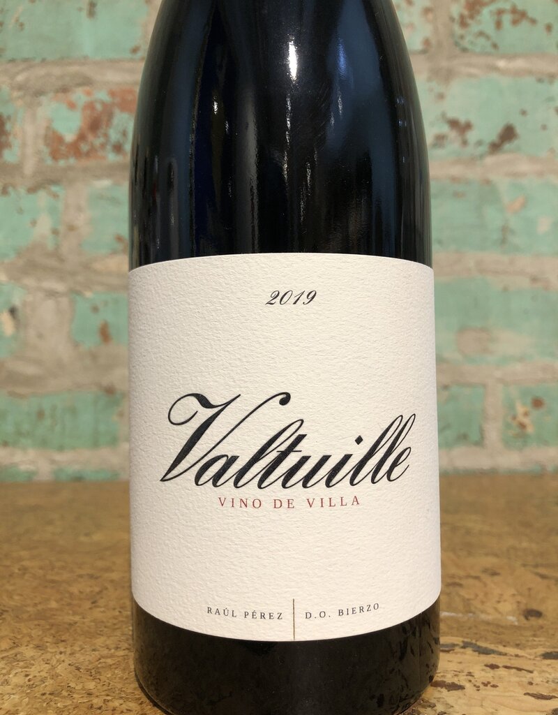 Wines CASTRO VENTOSA 'VALTUILLE' VINO DE VILLA