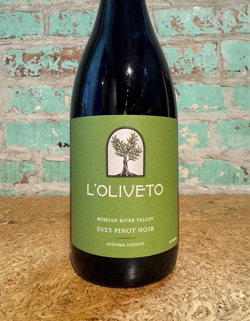 Wines L'OLIVETO PINOT NOIR