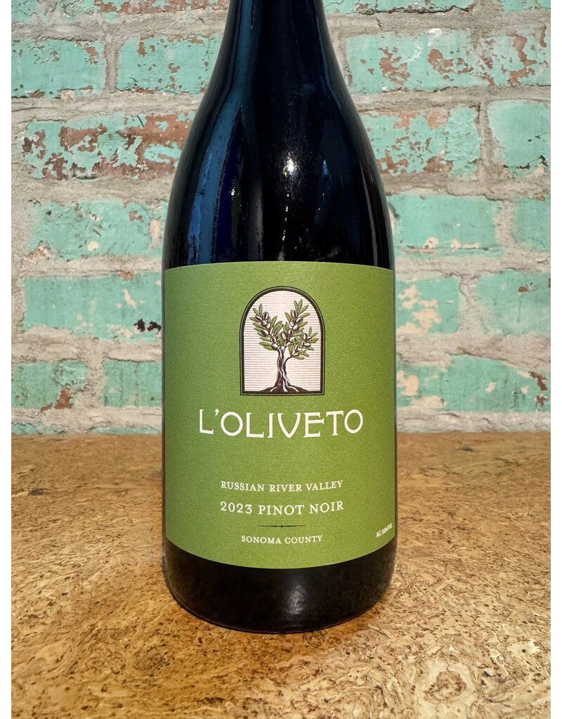 Wines L'OLIVETO PINOT NOIR