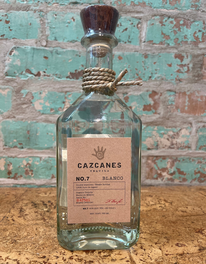 CAZCANES BLANCO TEQUILA JALISCO MEXICO