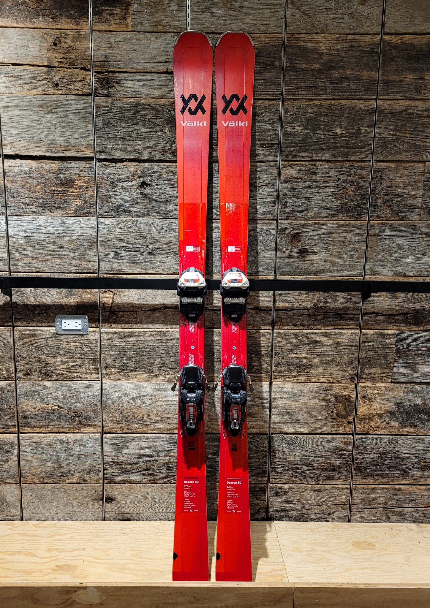 2024 Volkl Deacon 80 w/ Marker LowRide XL (Ex-Rental) - Premium