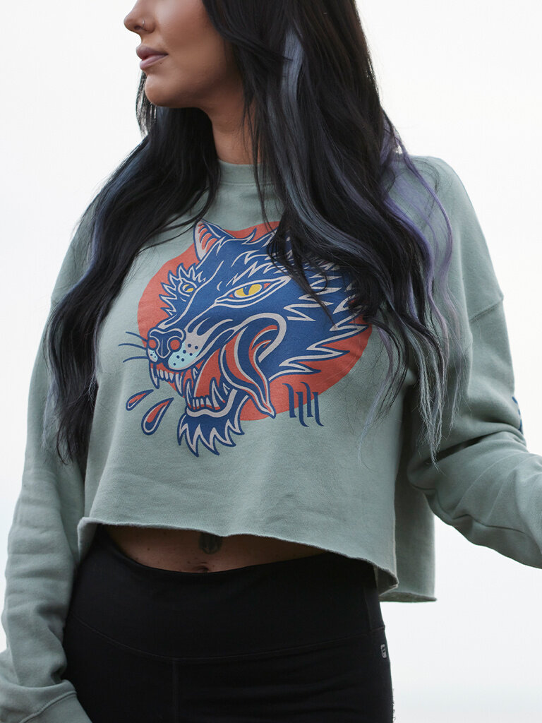 H&H TATTOO Howl Crop Crew Fleece