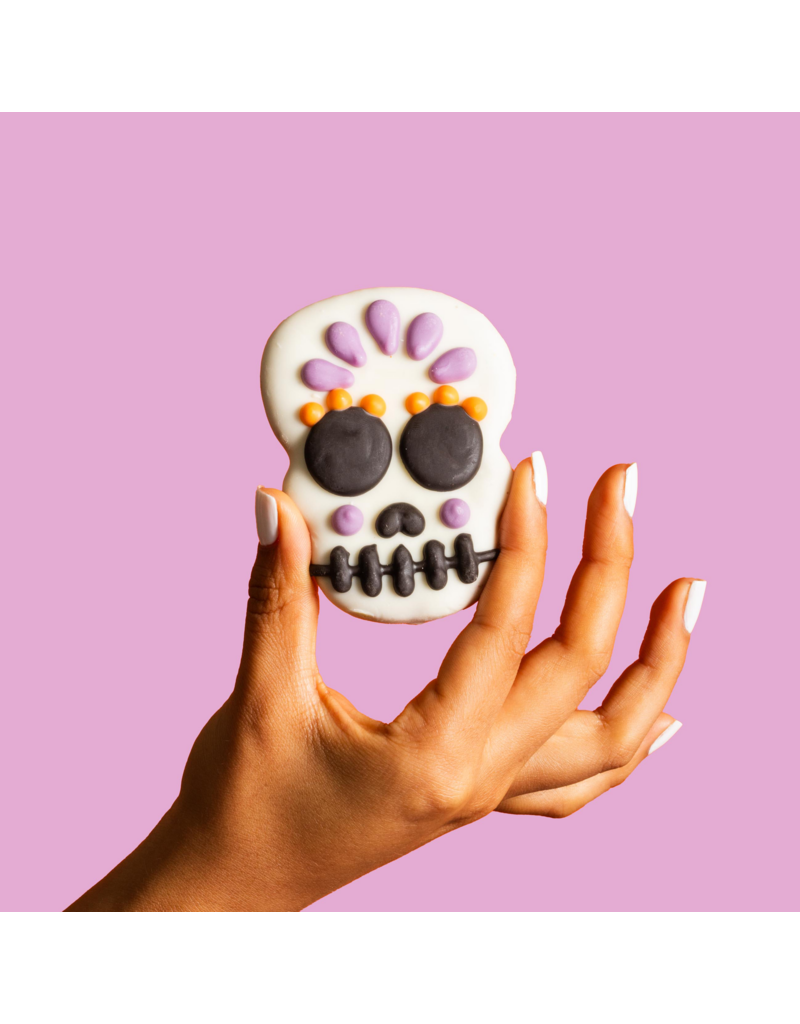 Sweet and Spooky Skull Cookie