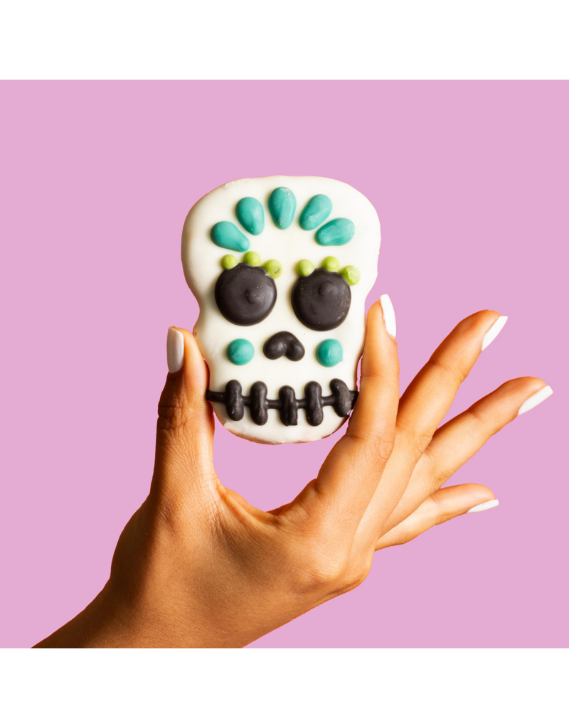 Sweet and Spooky Skull Cookie