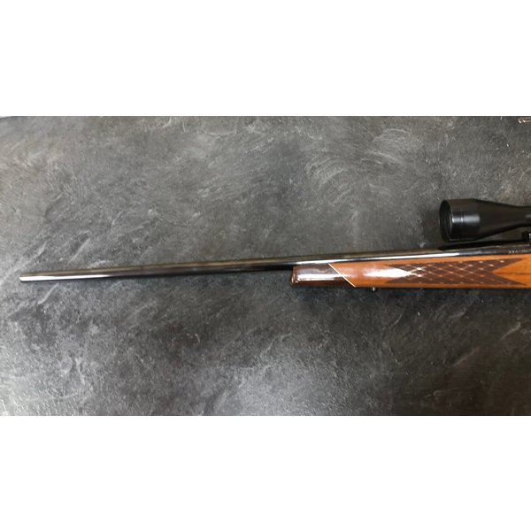 Weatherby Mark V Bolt Action Rifle Made in Germany  .257 Wea Mag w/Weatherby  2 3/4X10 Scope