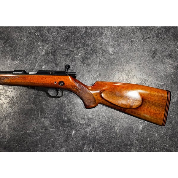Walther KKJ 22LR Bolt Action w/Mag ( No Sights)