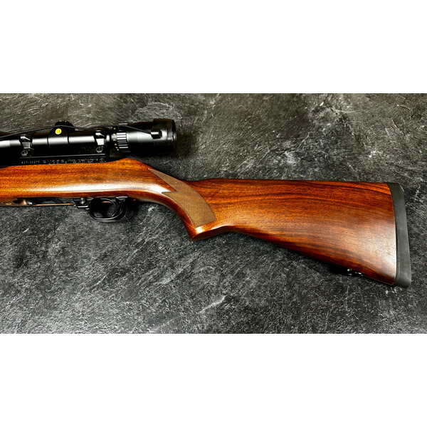 Ruger 10/22 Deluxe 22 LR w/Bushnell Elite 3-9 Scope