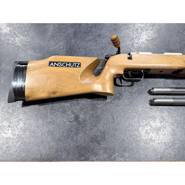 Anschutz Model 2013 22 LR Benchrest  w/BR-50 Walnut Stock & 2BBLs
