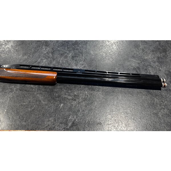 Trap 12ga 32" Over/Under w/Adj Comb Case & Chokes