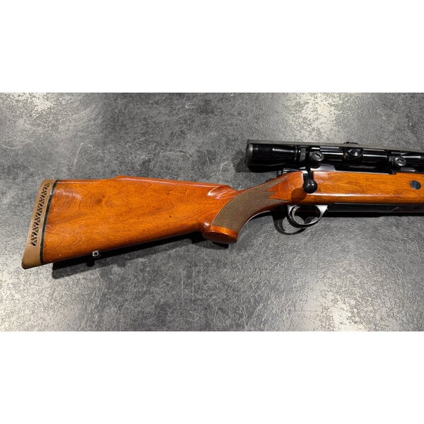 Sako L61R Hunter 30-06 w/Leupold VX-2 2-7 Scope