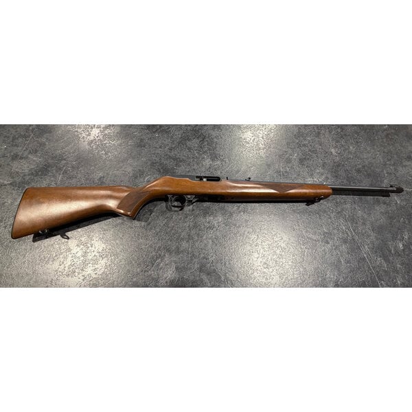 Ruger 10/22 Deluxe 22 LR Semi Auto w/Sights (Made in 1983)