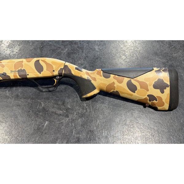 Browning Broning Maxus Camo 12ga 28" 3.5" Semi Auto w/Case & Chokes