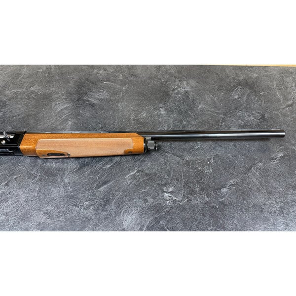 Beretta A303  3" 12ga 28" Semi Auto w/Chokes