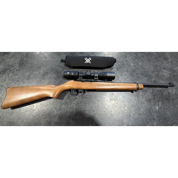 Ruger 10/22 Carbine 22 LR Semi Auto w/Vortex Triumph 3-9 Scope