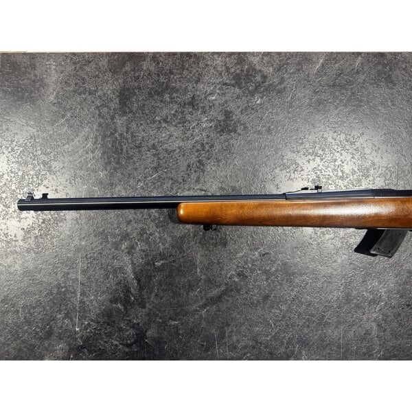 Remington Model 581 Left Hand 22 LR 20" BBL Bolt Action w/Sights & 2 Mags