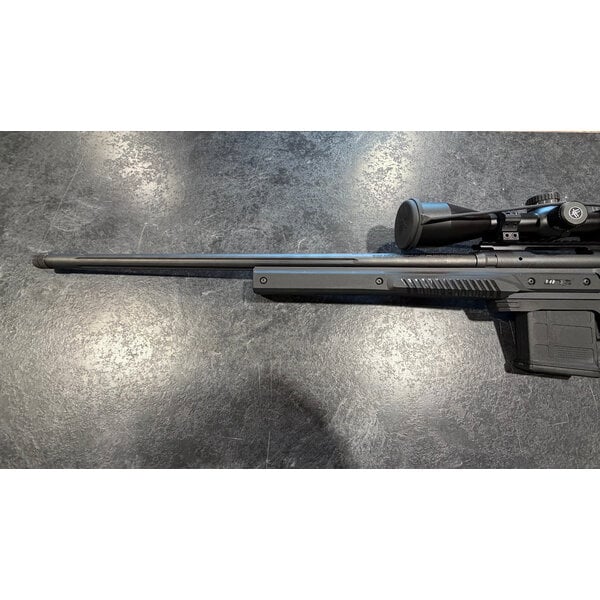 Savage Model 110 6.5 Creed Oryx Chassis w/Vortex Diamondback Tactical 6-24