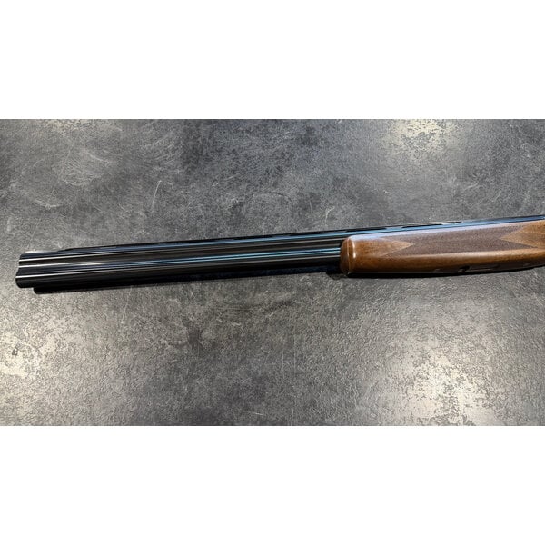 Beretta 686 12ga 28" Silver Pigeon Over/Under w/Case & Chokes