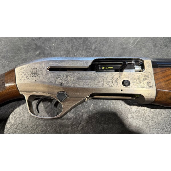 Beretta A400L 12ga 30" Sporting  Semi Auto w/Hard Case
