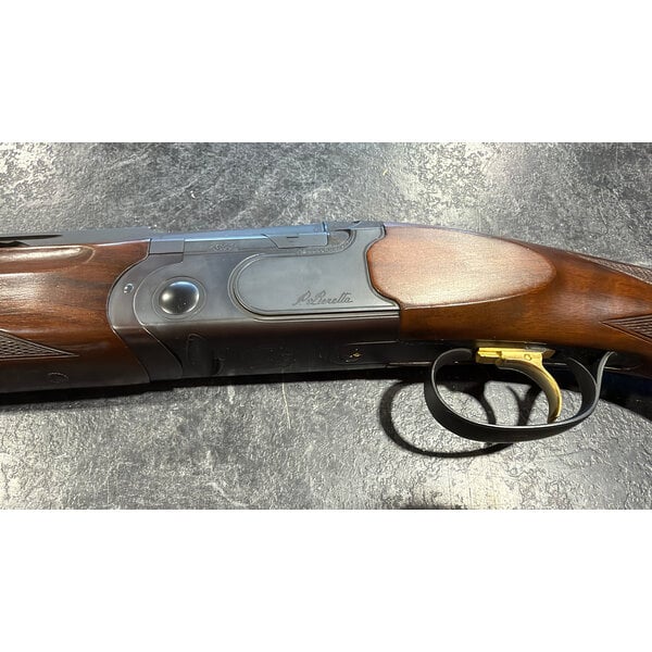 Beretta 682X Trap 12ga 30" Over/Under w/Case & Chokes