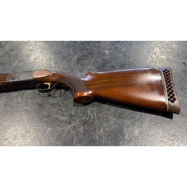Beretta 682X Trap 12ga 30" Over/Under w/Case & Chokes