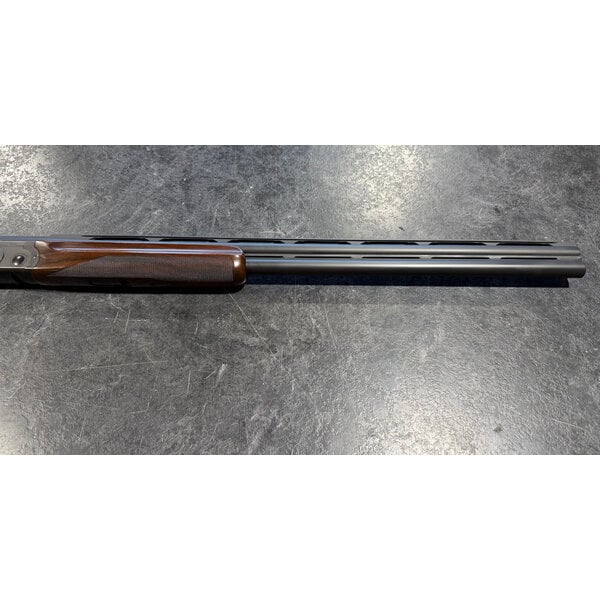 Beretta 682X Trap 12ga 30" Over/Under w/Case & Chokes