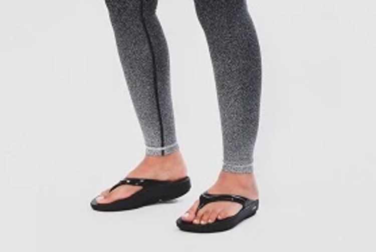 OOFOS Women's OOlala Luxe Sandal