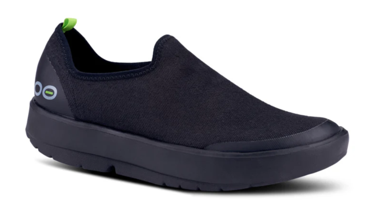 OOFOS Women’s Oomg Eezee Low