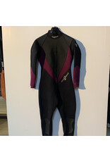 Lightly Used Wmns 11/12 3-2mm Purple SeaQuest Wetsuit