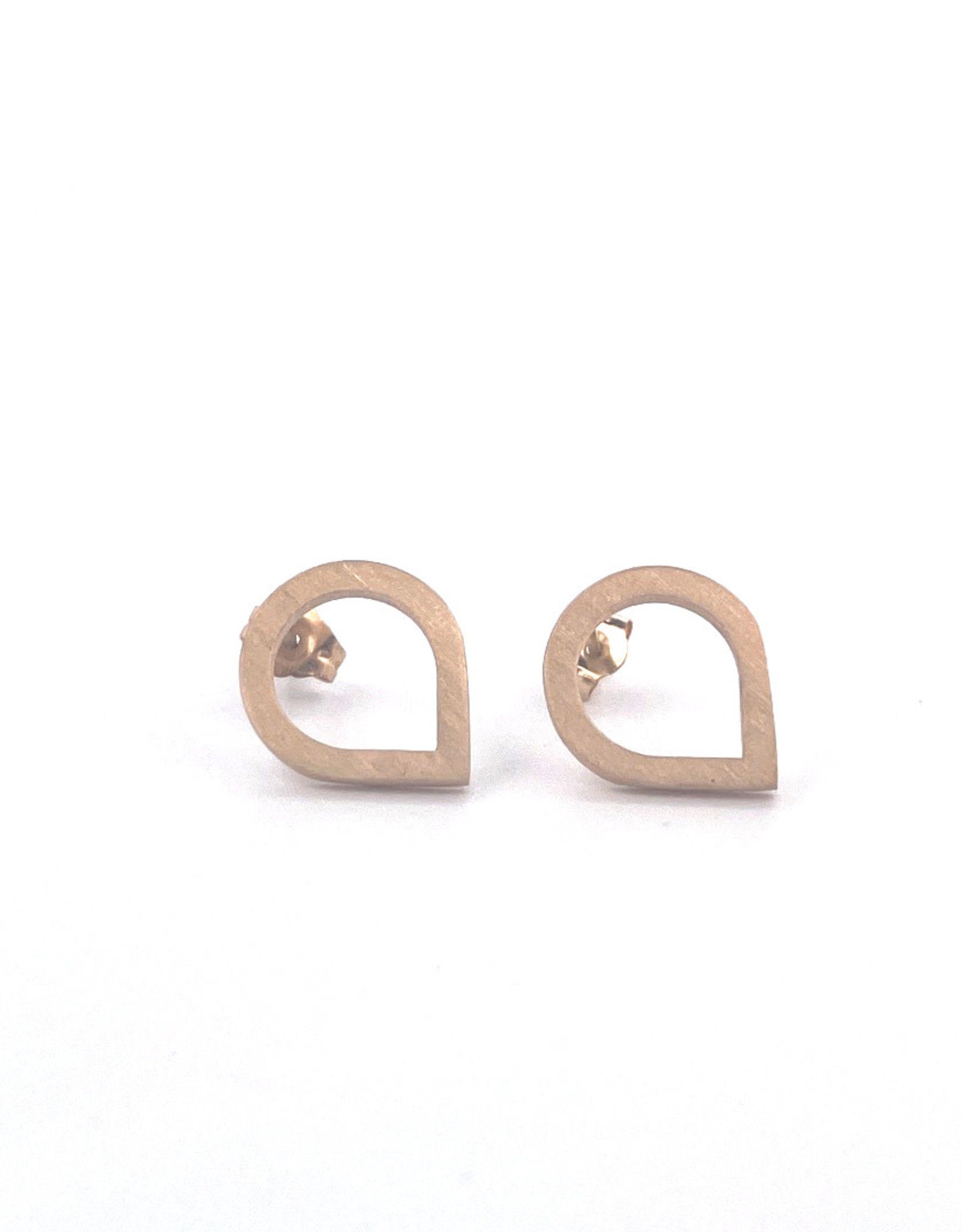 Nobles Metales Inverted Teardrop Earrings in 14kt Yellow Gold