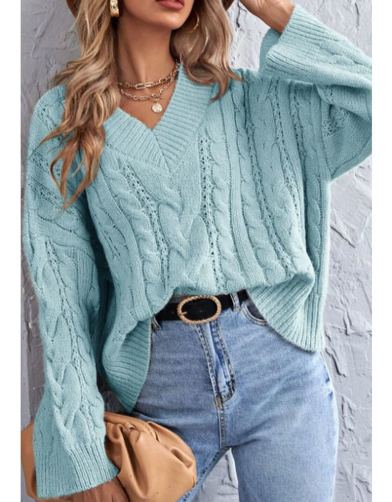 Avvio LA Pale Blue Cable Knit Sweater