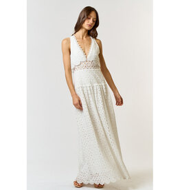 lalavon Scallop Lace Maxi Dress