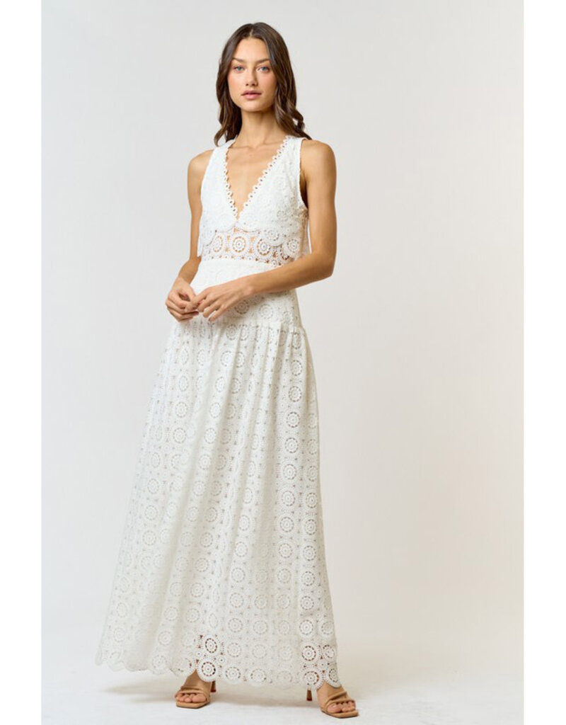 lalavon Scallop Lace Maxi Dress