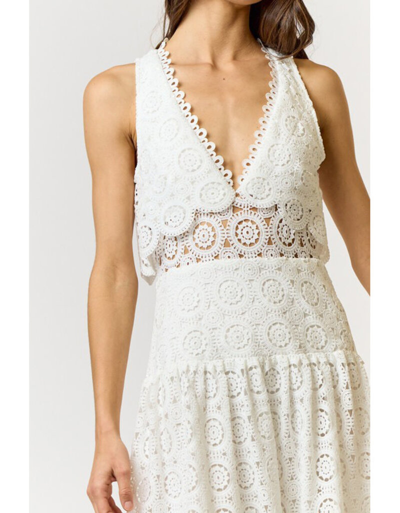 lalavon Scallop Lace Maxi Dress