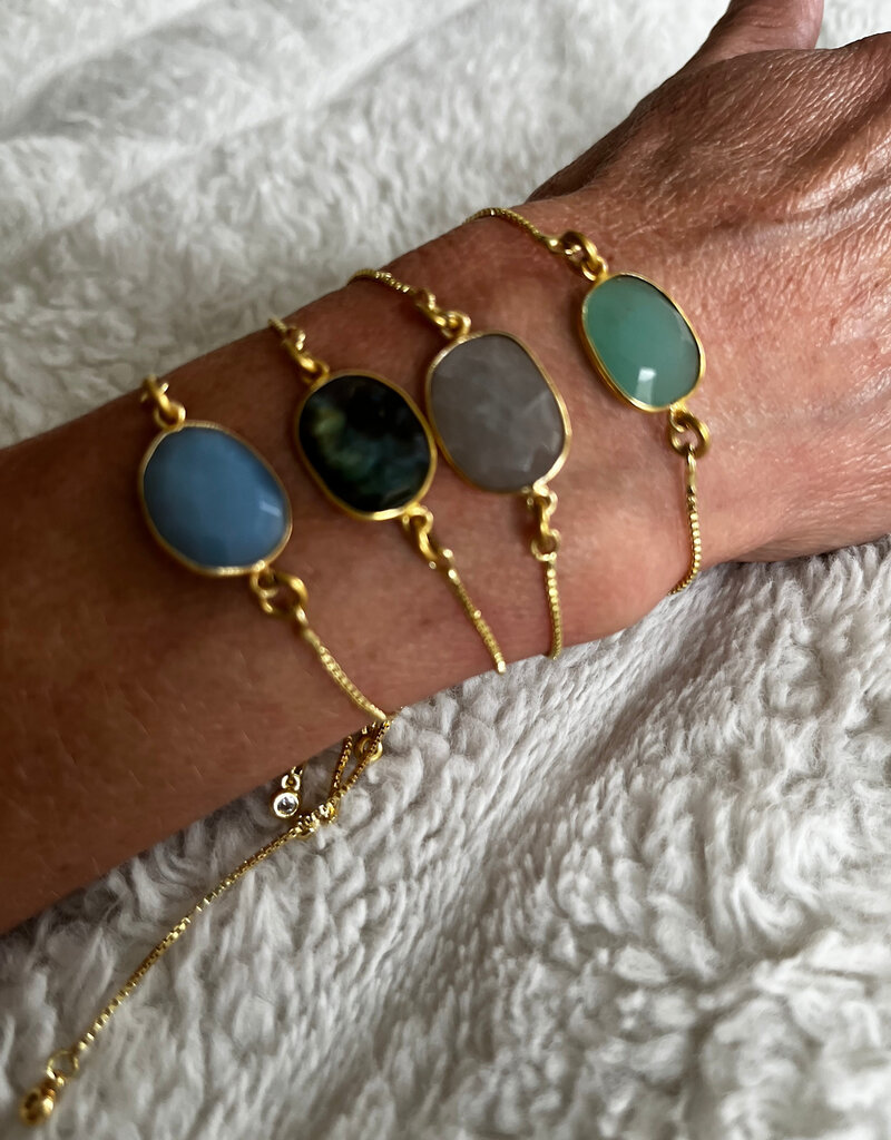 Bird in the Sky Gold Slider Bracelet w/Gemstone