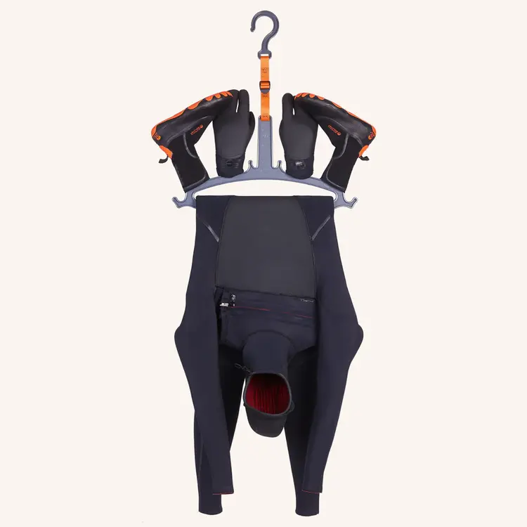C-MONSTA WETSUIT HANGER