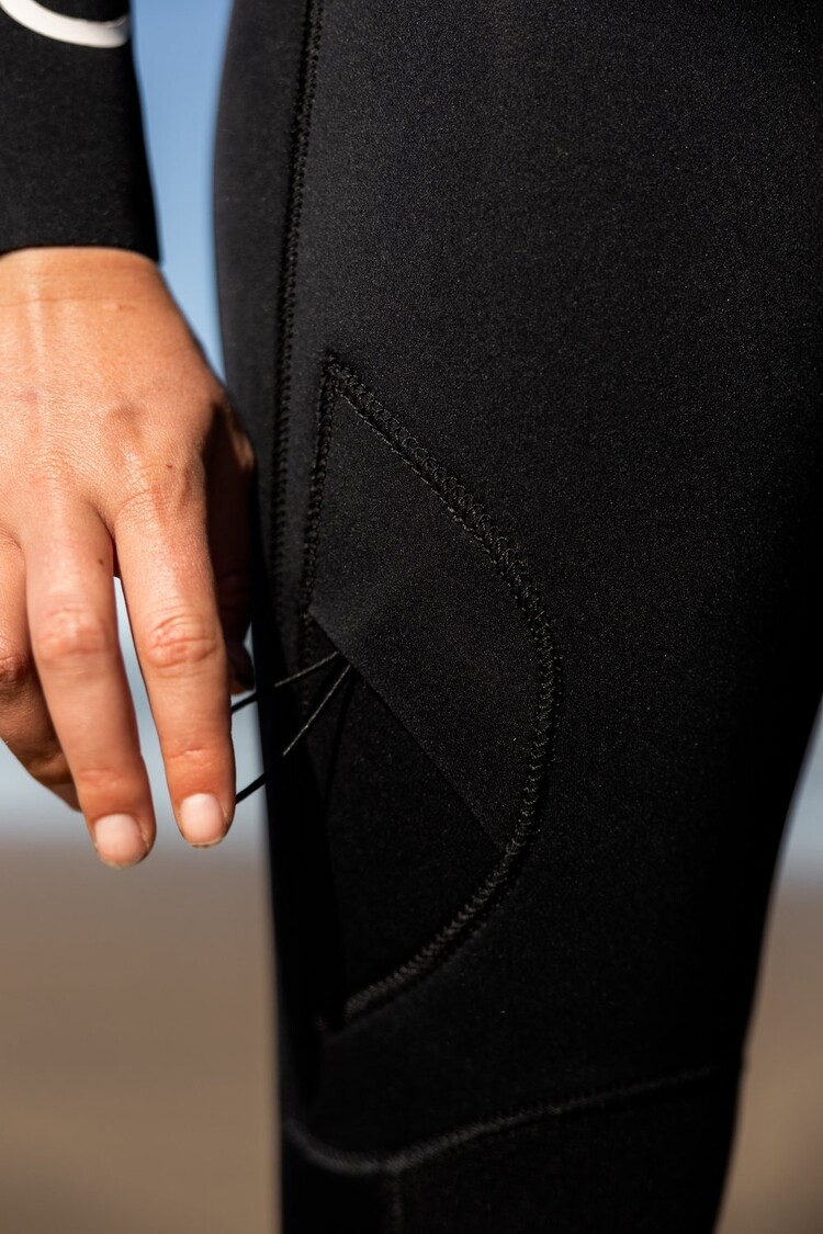 MAMALA WOMEN'S 3/2MM CHEST ZIP FULL WETSUIT