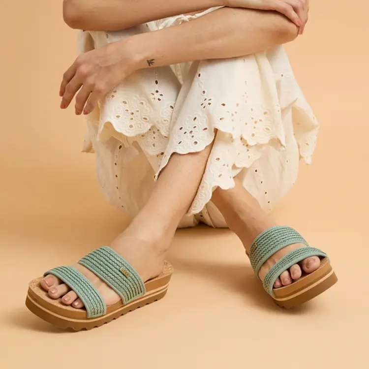 REEF CUSHION VISTA HI RAFFIA