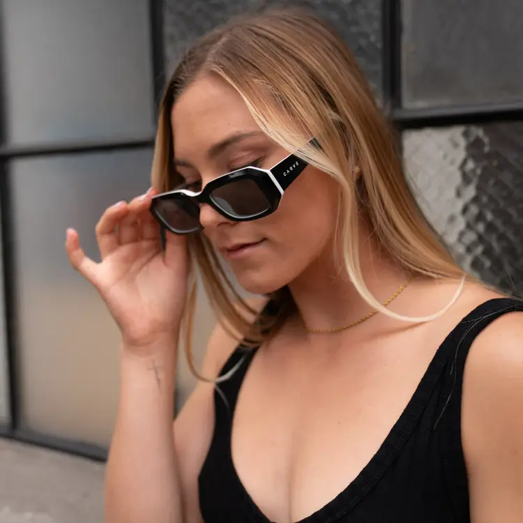 CARVE EYEWEAR ASHER - GLOSS BLACK/WHITE WITH GRAY LENS