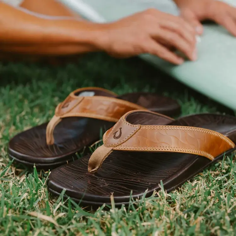 OLUKAI HIKIANALIA - MEN'S LEATHER BEACH SANDALS