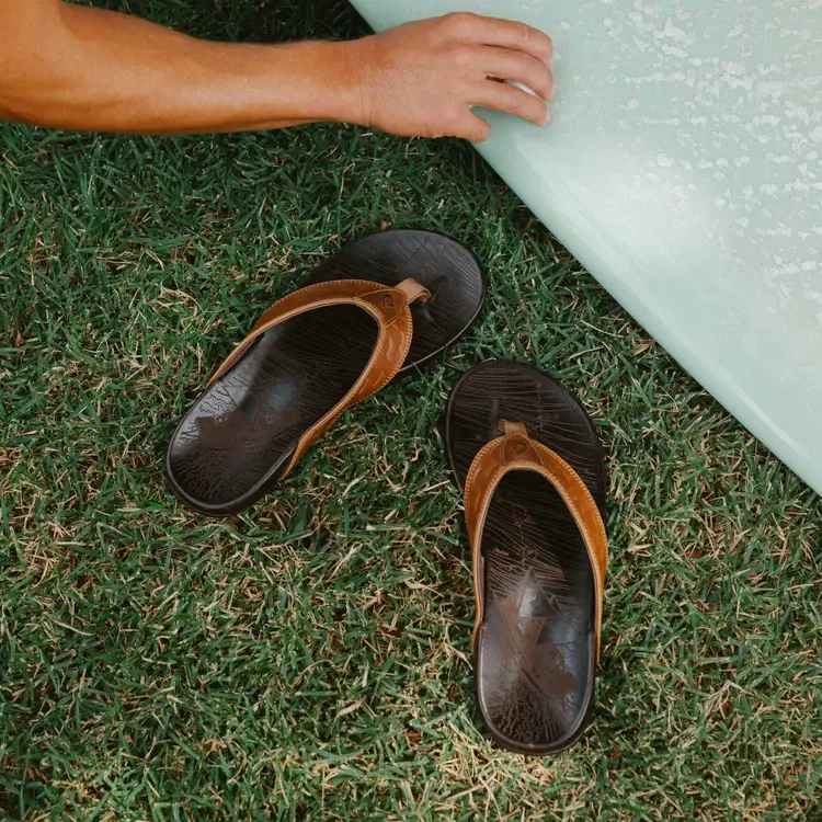 OLUKAI HIKIANALIA - MEN'S LEATHER BEACH SANDALS