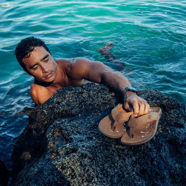 OLUKAI TUAHINE MEN'S WATERPROOF SANDALS