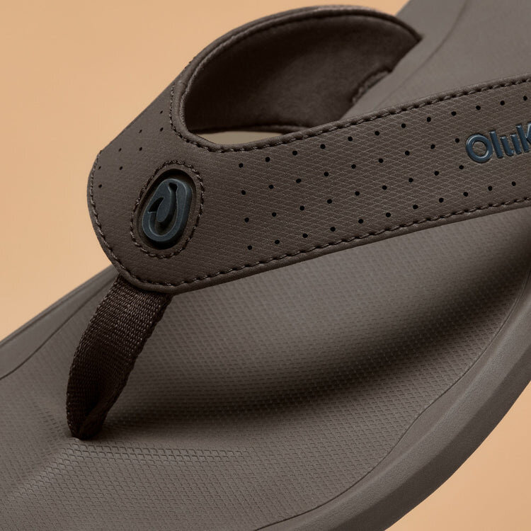 OLUKAI KI’I - MEN'S LIGHTWEIGHT BEACH SANDALS