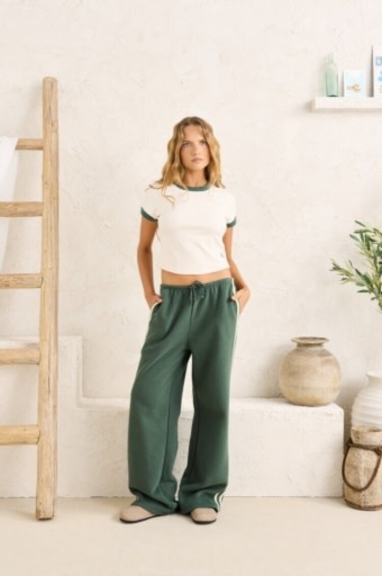 RHYTHM EMBROIDERED FLORAL TEE NATURAL/HUNTER