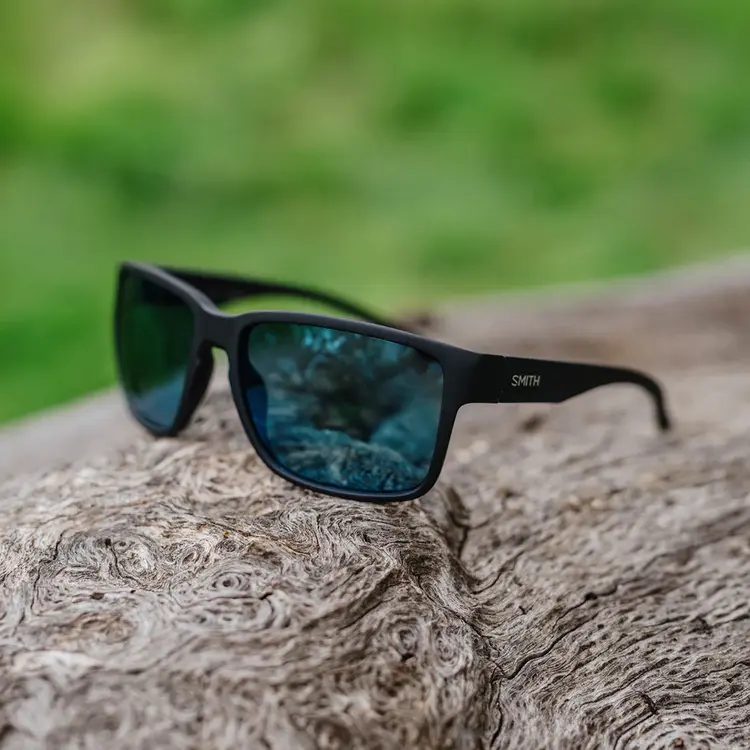 SMITH SMITH EMERGE MATTE BLACK CHROMAPOP POLARIZED BLUE MIRROR