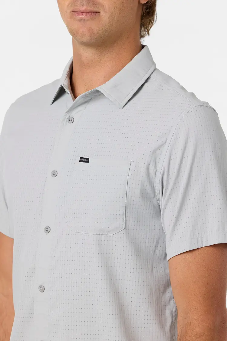 O'NEILL TRVLR PERFORATED STANDARD FIT SHIRT