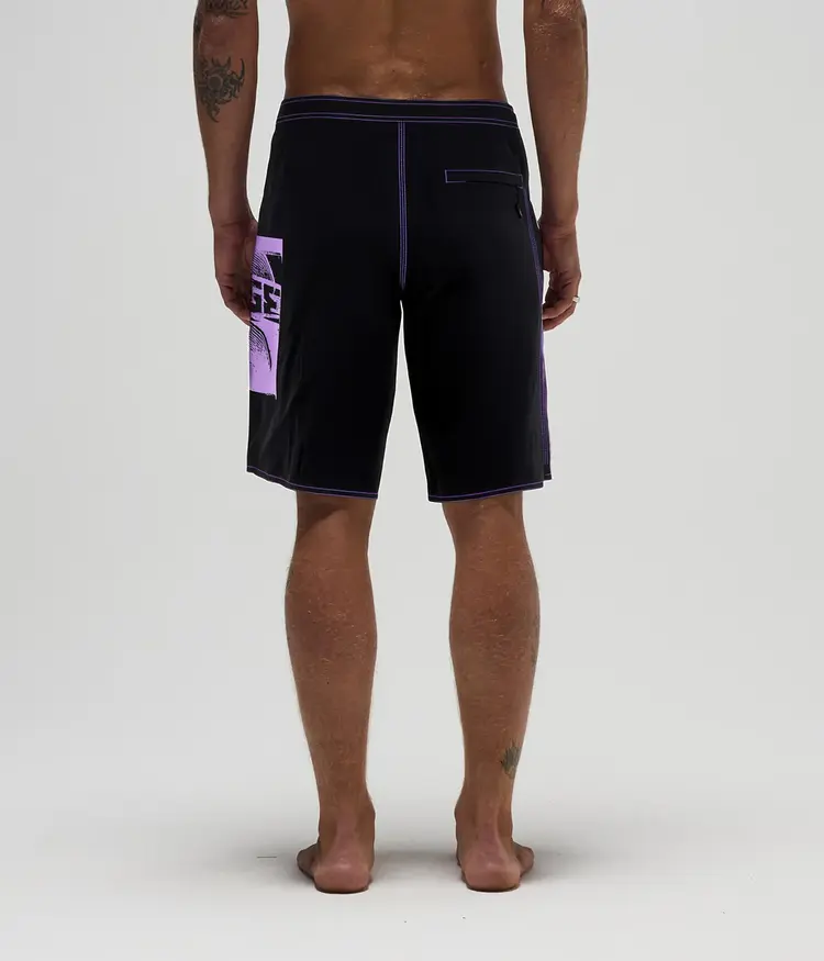 FORMER CORPCORE 21" TRUNK//BLACK