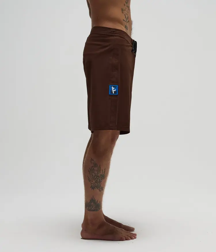 FORMER REYNOLDS 19" TRUNK//BROWN
