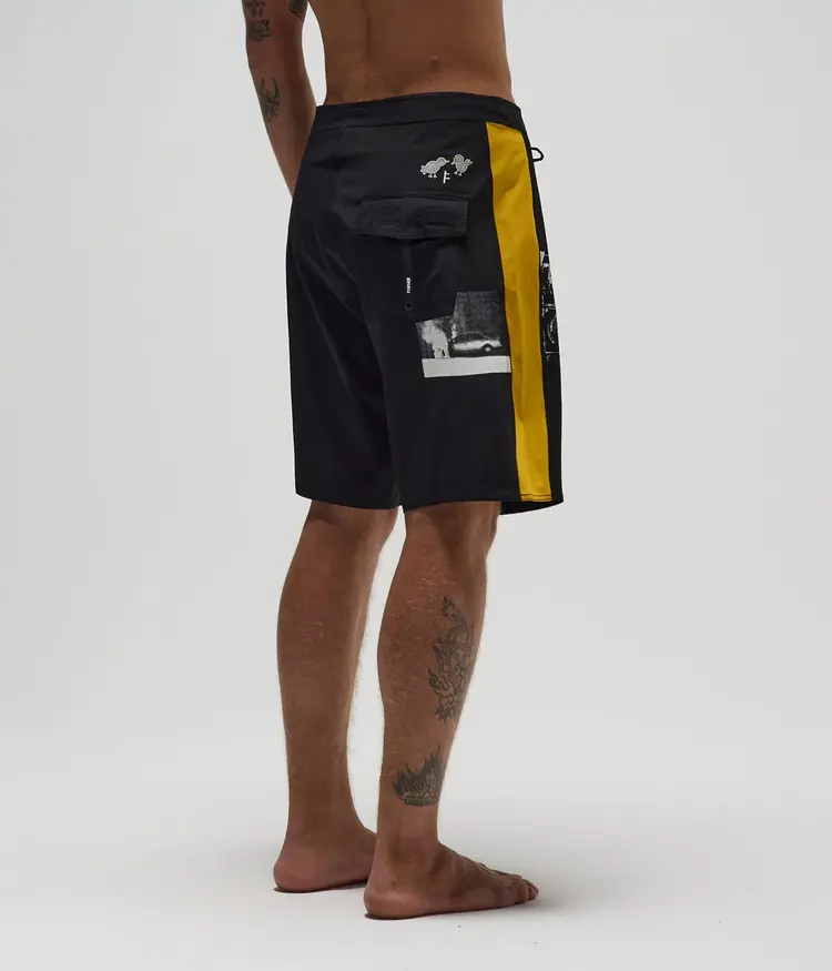 FORMER DxD 20" TRUNK // BLACK