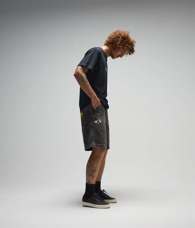 FORMER DxD REYNOLDS 21" DENIM WALKSHORT // WASHED BLACK